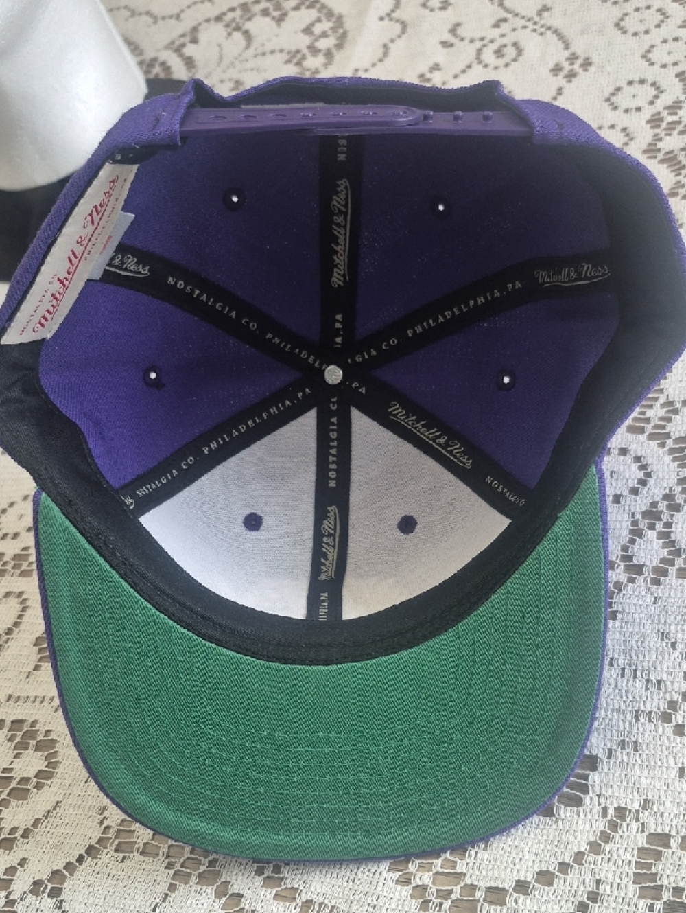 Mitchell & Ness Toronto Raptors Snapback Cap - Picture 4 of 6